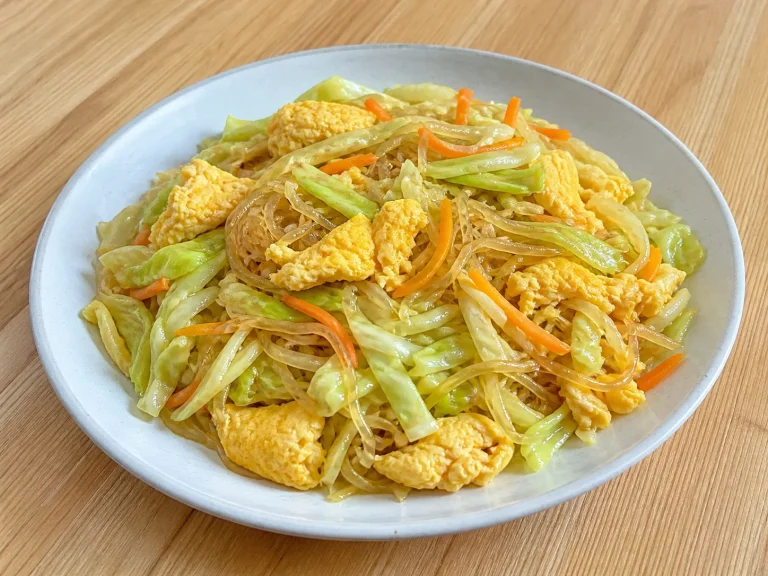 包菜炒鸡蛋粉丝成品图